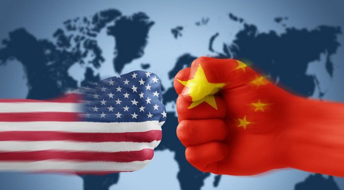 “Самая глупая торговая война в истории”. Трамп ввел таможенные пошлины против Мексики, Канады и Китая