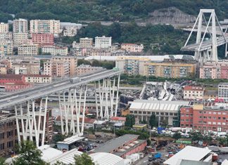 В результате обрушения моста в Генуе погибли 35 человек