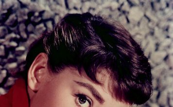 Названа главная законодательница моды последних ста лет