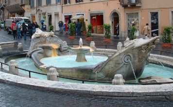 Власти Рима составят черный список туристов