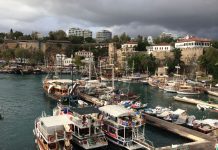 Где туристам дешевле всего побывать в Европе