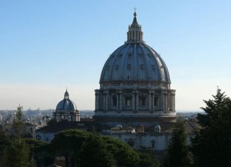 “Впервые за полторы тысячи лет”. Ватикан готовится удивить весь мир