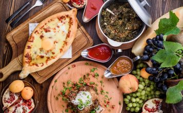 Российские туристы выбрали города и страны с самой лучшей кухней