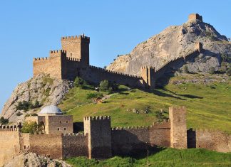 Названы самые популярные направления у россиян для летнего отпуска