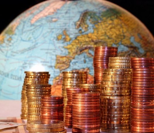 Торговая вина: как новые тарифы Трампа влияют на мировую экономику