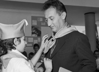 Почетный пионер и отец Чиполлино: столетие Джанни Родари