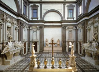 Капеллу Медичи со скульптурами Микеланджело очистили с помощью бактерий