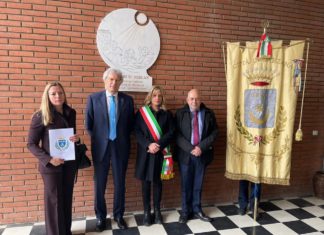 В Италии открылся мемориальный знак в память о погибших детях Беслана