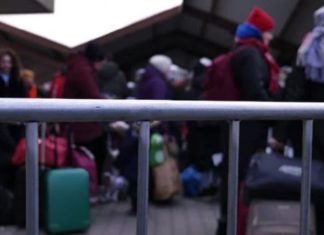 Euractiv: ЕС может отменить временную защиту для украинских беженцев