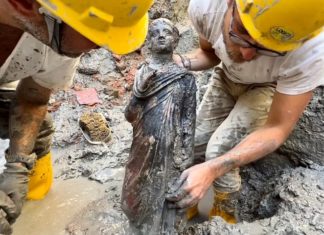 Крупнейшую коллекцию бронзовых статуй обнаружили на древнем курорте в Тоскане