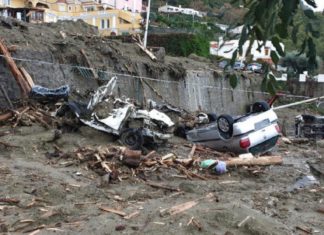 Правительство Италии объявило режим ЧС на острове Искья в связи со сходом оползня искья