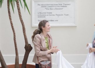 В Сорренто открыли посвященную Ивану Тургеневу мемориальную табличку