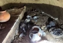 В Италии найдена редкая этрусская гробница с “последней трапезой”