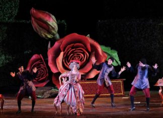 «Севильский цирюльник» Россини очаровывает зрителей Арены ди Верона/ Il Barbiere di Siviglia di G. Rossini incanta l’Arena di Verona