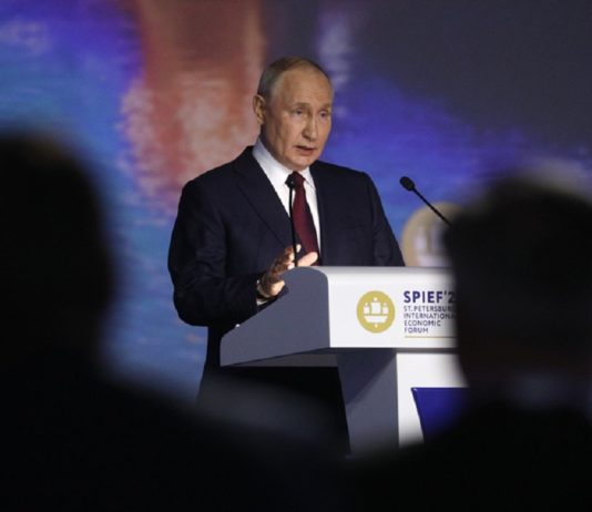 Путин: Миру нужна новая модель развития, без неоколониализма