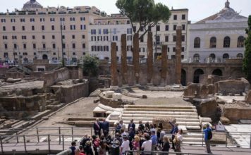 В Риме для туристов открыли предполагаемое место убийства Юлия Цезаря
