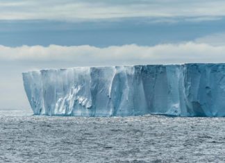 Крупнейший в мире айсберг может вскоре исчезнуть