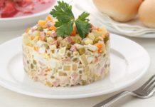 Аналитики выяснили стоимость салата оливье в России