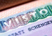 ЕК объявила об ограничении выдачи россиянам многократных шенгенских виз