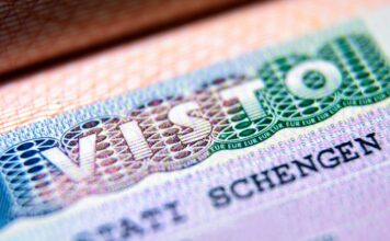 ЕК объявила об ограничении выдачи россиянам многократных шенгенских виз