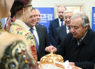 «Встреча большого значения»: Генсек ООН прибыл на саммит БРИКС в Казань