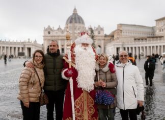 Дед Мороз отправляется в зарубежное путешествие