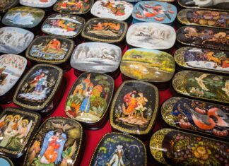 Маленькое чудо: палехской лаковой миниатюре — 100 лет