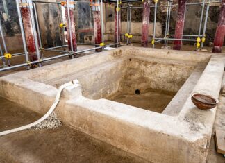 При раскопках в Помпеях был обнаружен большой банный комплекс