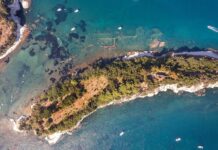 В Неаполе выставлен на продажу крошечный остров с римскими руинами за 5 млн евро