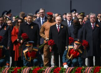 Путин в День Победы возложил цветы к Могиле Неизвестного Солдата