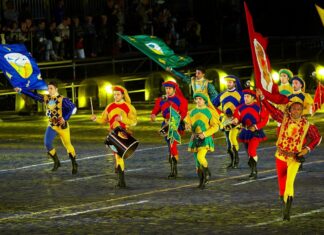 Ансамбль флагоносцев из Италии выступит на фестивале «Спасская башня» в Москве