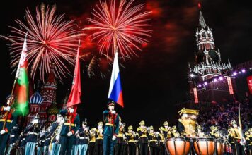 Фестиваль “Спасская башня” собрал в Москве 1500 музыкантов из десяти стран мира