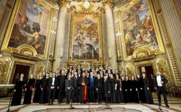 Когда музыка сильнее политики: Московский синодальный хор покорил Рим