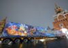Дед Мороз доставил на Соборную площадь Кремля главную ель страны