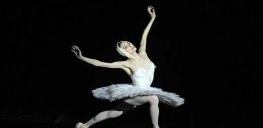 В Италии опять отменили выступление примы-балерины Светланы Захаровой