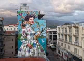 Гигантский мурал в Греции с величайшей оперной певицей признан лучшим в мире