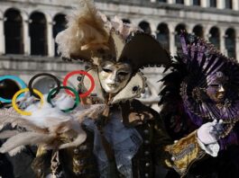 В Венеции начался традиционный карнавал