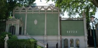 Россия возвращается на биеннале в Венеции после многолетнего перерыва