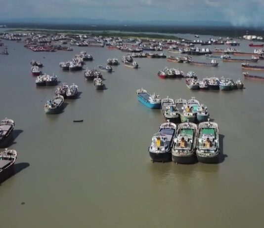 Названы страны, зависящие от поставок нефти через Ормузский пролив