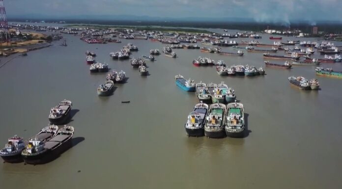 Названы страны, зависящие от поставок нефти через Ормузский пролив